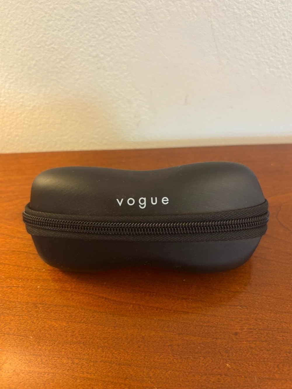 Vogue Matte Black Zippered Sunglasses Case